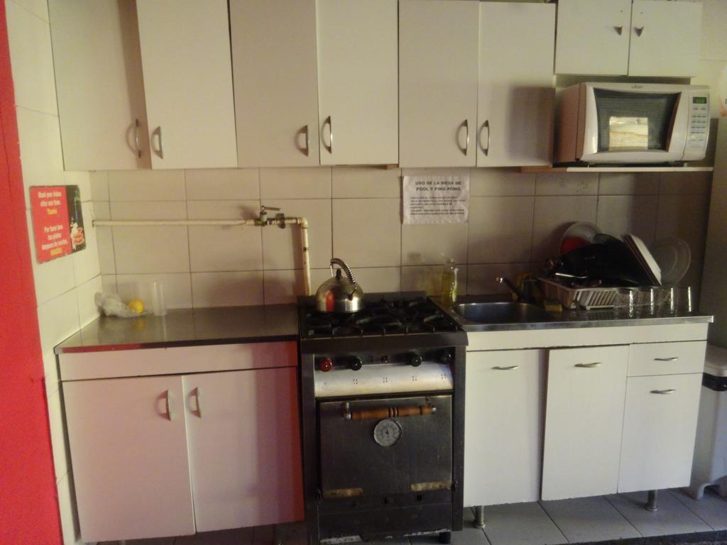 Hostel Internacional Mendoza Esterno foto