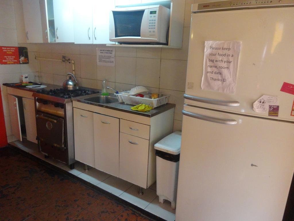 Hostel Internacional Mendoza Esterno foto