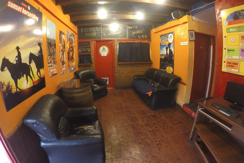 Hostel Internacional Mendoza Esterno foto
