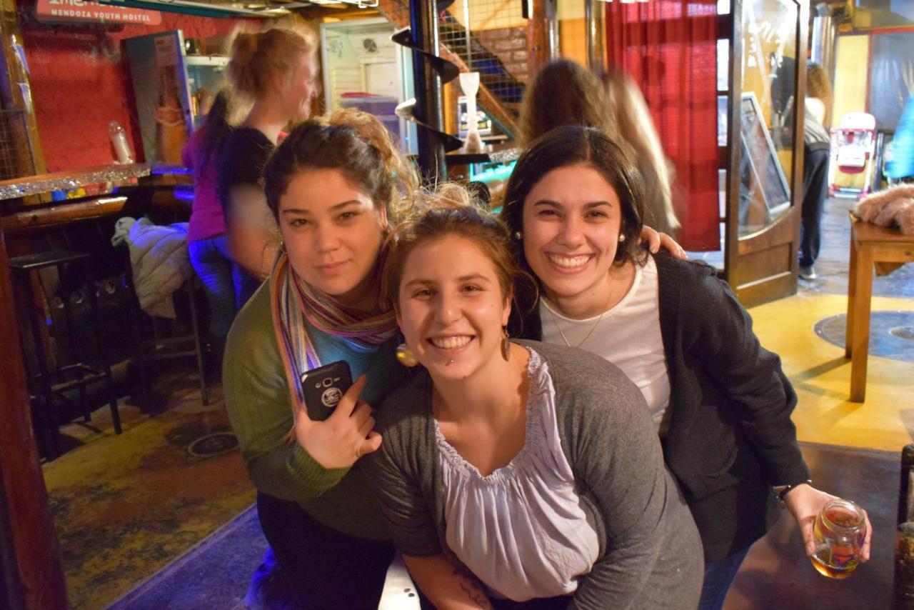 Hostel Internacional Mendoza Esterno foto