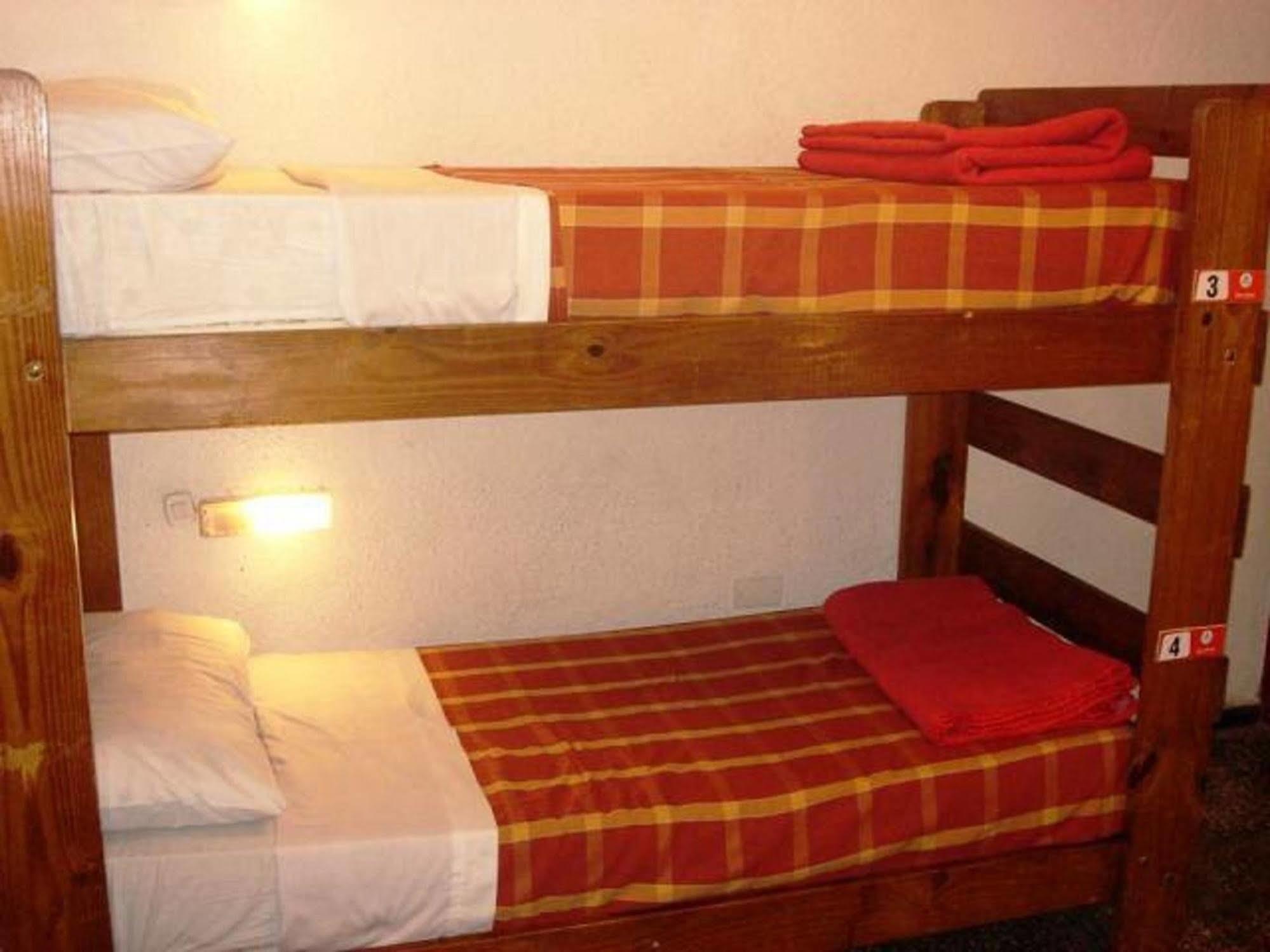 Hostel Internacional Mendoza Esterno foto