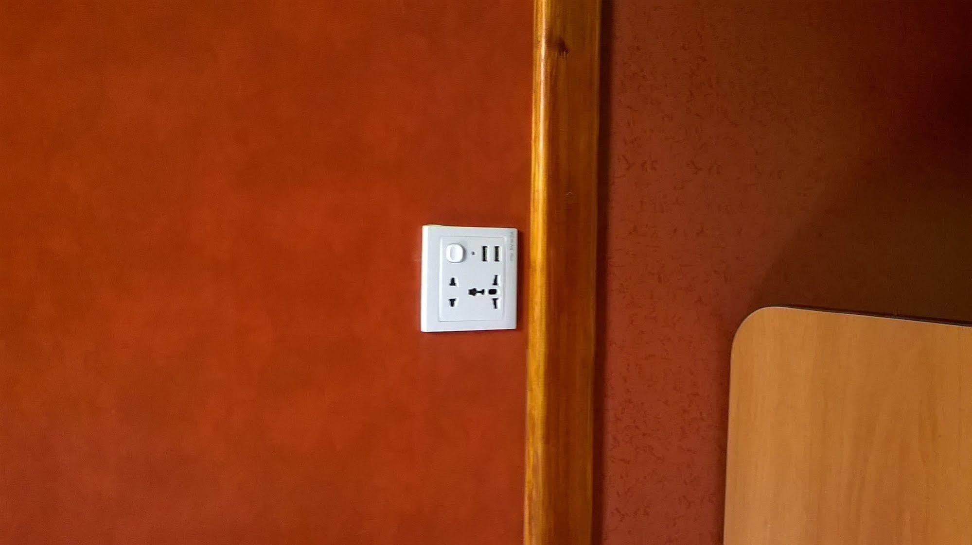 Hostel Internacional Mendoza Esterno foto